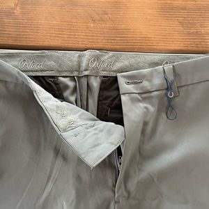 Gray Oxford golf shorts. New, never worn